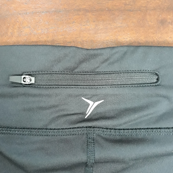 Old Navy Active Go Dry Running Crop 🎇🎇Mesh & Reflective Stripe🎇🎇 XL P - Picture 5 of 12